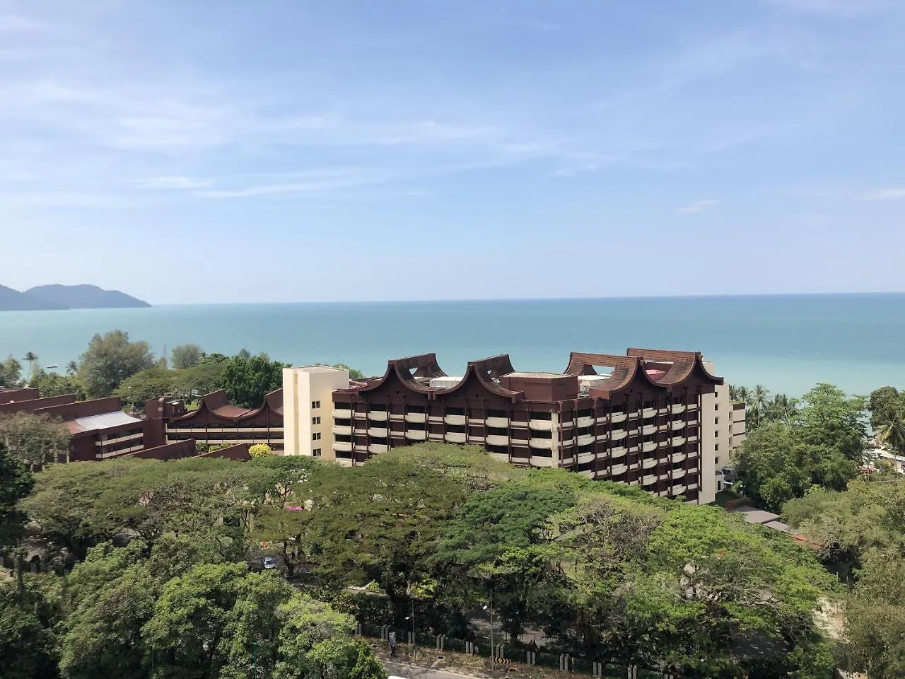 Susie'S Resort Seaview Suites At Sri Sayang 바투 페링기